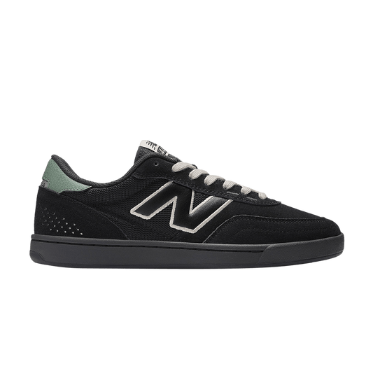 Numeric 440 V2 'Black White Green'